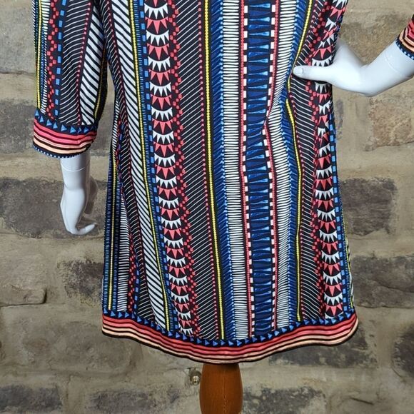 Bar III Dress Woman's Size Small V-Neck Geometric Retro Print Mini 3/4 Sleeve - Picture 9 of 13